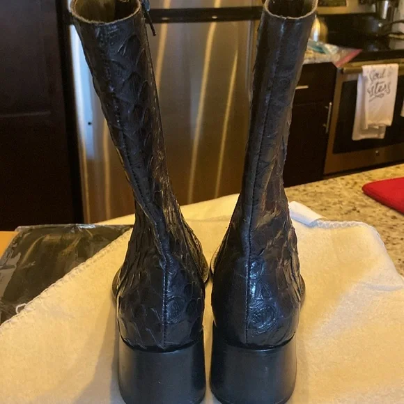 Women Black Croc Boots - Picture 4 of 4